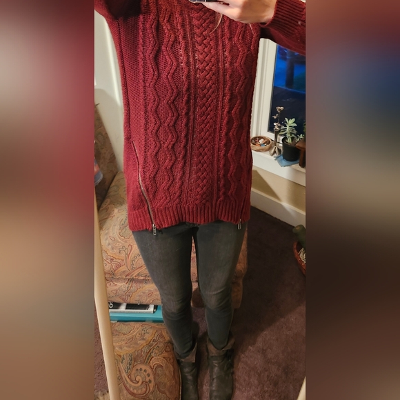 Jolt Sweater size Medium - Picture 11 of 11